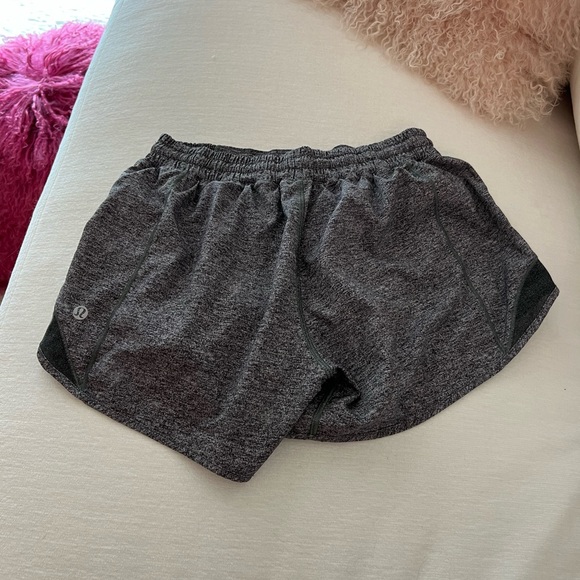 Lululemon Hotty hot short - Picture 2 of 3